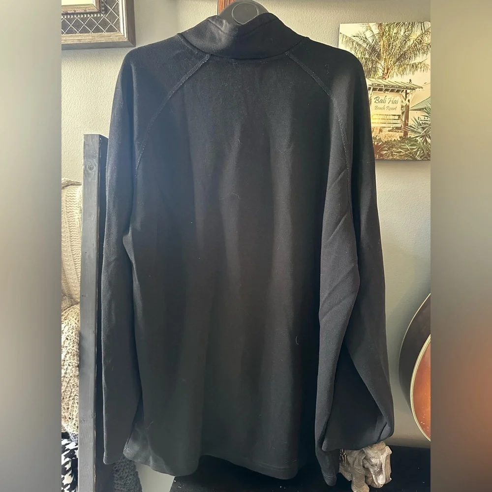 The North Face Men's Black Quarter-Zip Jacket